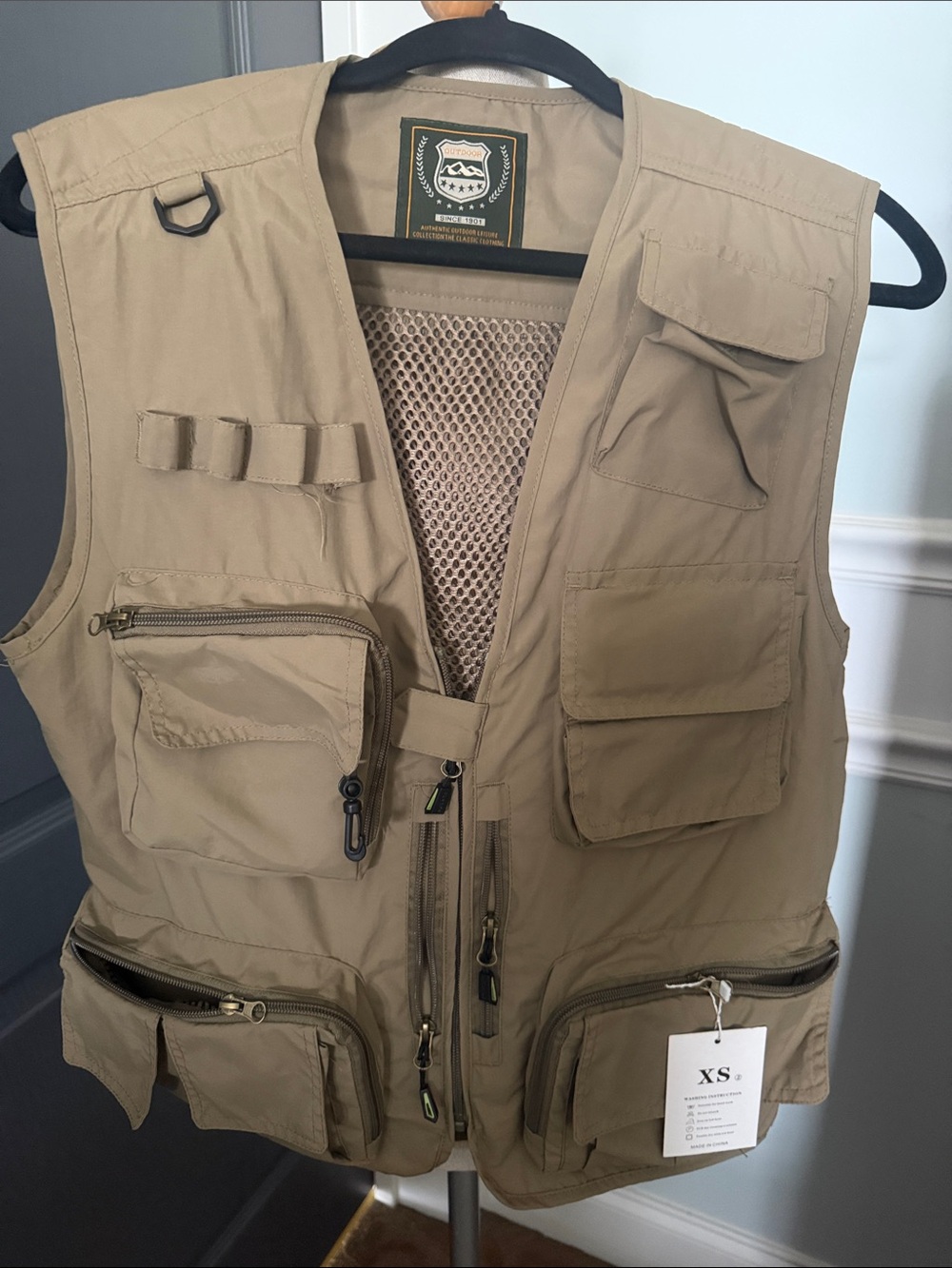 FLYGO Fishing Vest in Khaki NWT XS